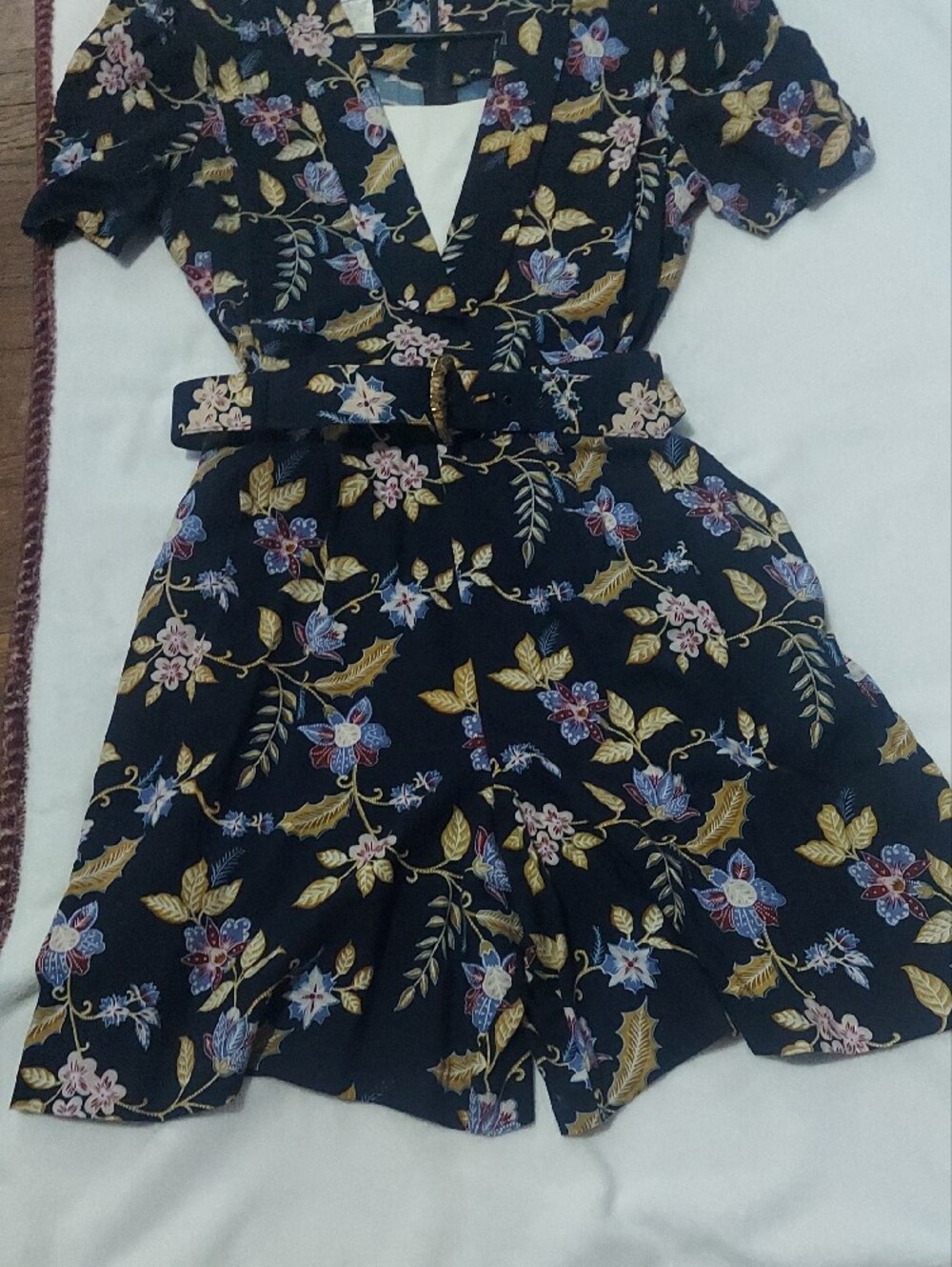 Vintage Floral V-Neck Short Sleeve Romper with Belt - Navy - Picture 4 of 10